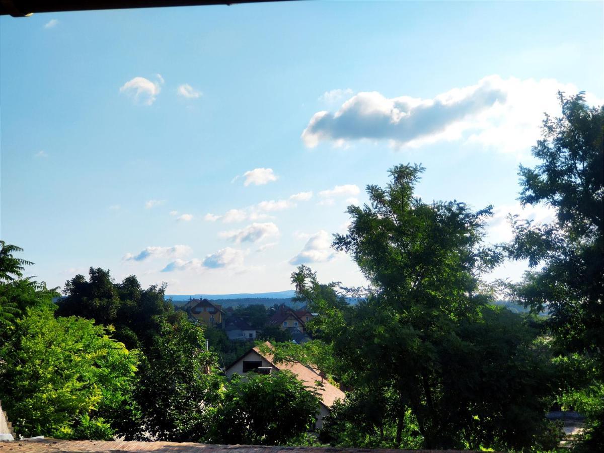 Szandra Vendeghaz Osku Buitenkant foto