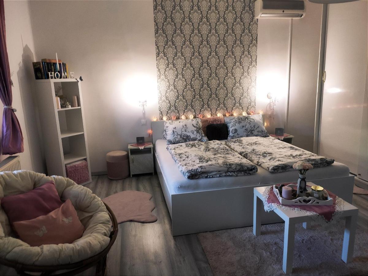 Szandra Vendeghaz Osku Buitenkant foto