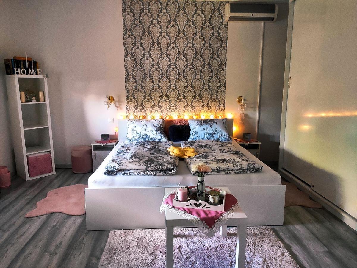 Szandra Vendeghaz Osku Buitenkant foto